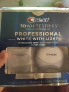 جهاز كرست بروفيشنال Crest™ 3d White Professional Light لتبييض الاسنان (أصدار مطور) - 30 مرحلة تبييض photo review